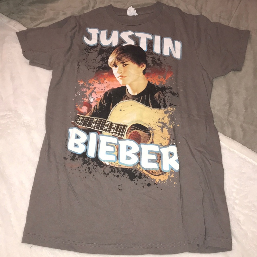 2010 size small Justin Bieber shirt
